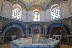 baptisterium-ravenna-men.jpg